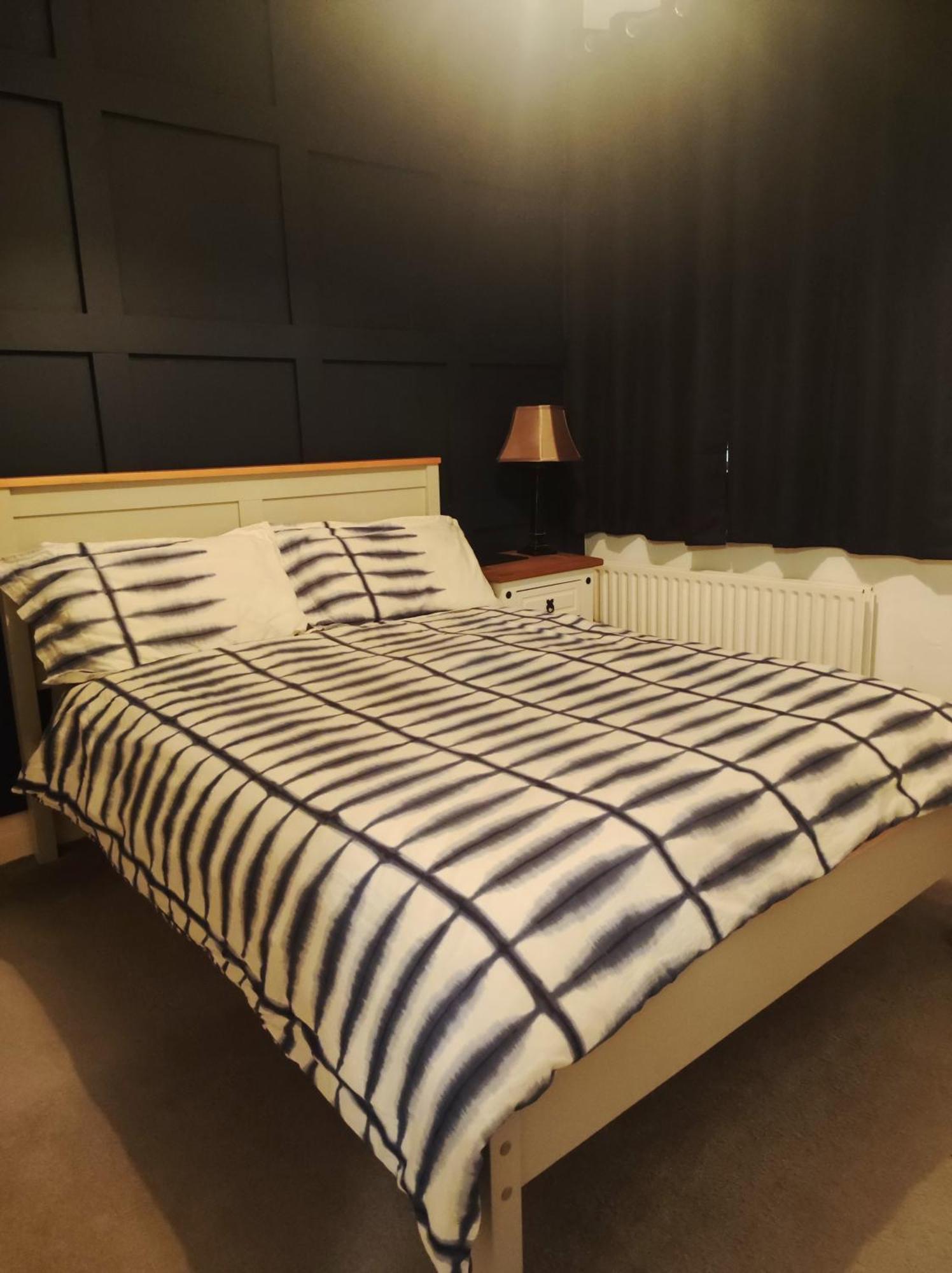 Atrium House Guest House Hazel Grove Esterno foto